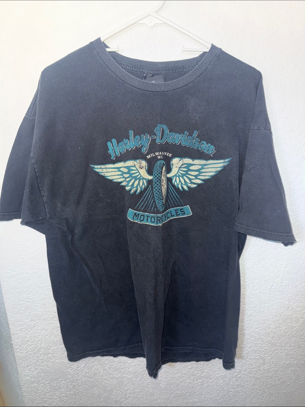 Harley-Davidson Black Tee with Teal and Cream Winged Wheel Graphic - Picture 2 of 4